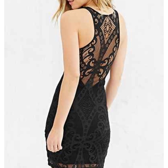 BNWT lovers & friends body con lace dress ❤️ - Picture 2 of 5